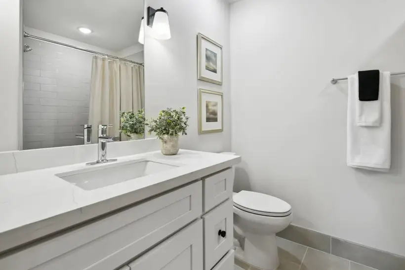 Bathroom 2 ensuite vanity
